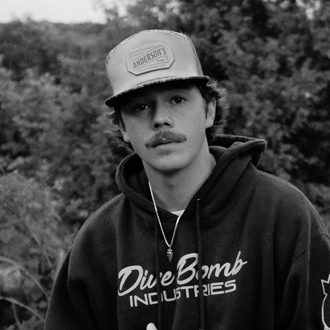 Rising Country Artist Dylan Marlowe Talks About His Breakthrough Hit "Boys Back Home" (feat. Dylan Scott), And His Debut Album 1 Dylan Marlowe