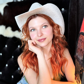 Caitlin Mae’s “House Sitting” Named September “Best Song Of The Month” 1 Caitlin Mae